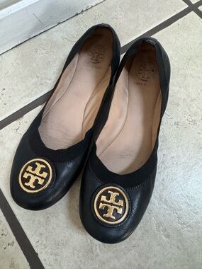 Tory Burch Black Leather Ballet Flats with Gold Logo Medallion